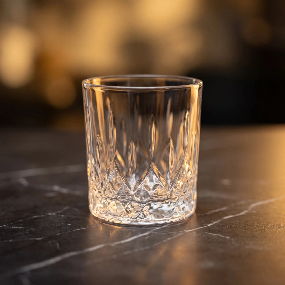 Pahar de Whisky cu Model Cristalin 330ml cu model geometric cristalin elegant, perfect pentru experiența whiskey-ului.